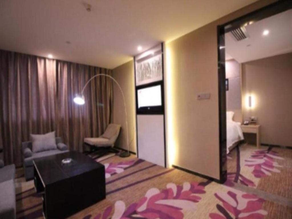 Lavande Hotel Nanchang Ai XI Hu Subway East Station Branch Buitenkant foto