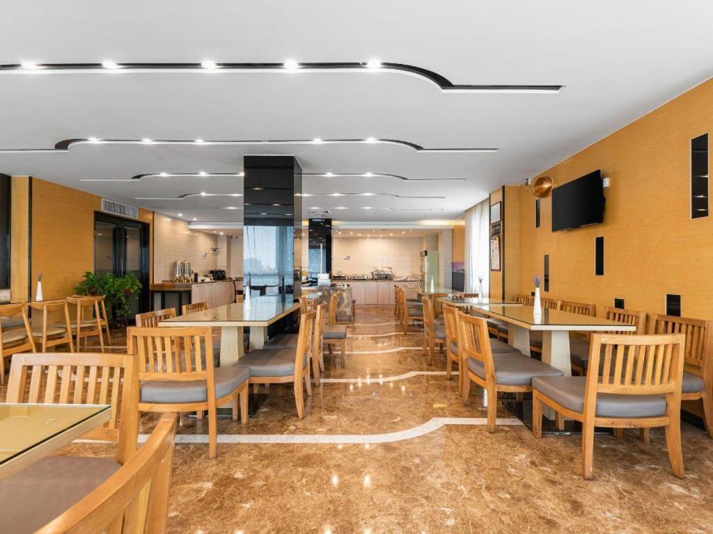 Lavande Hotel Nanchang Ai XI Hu Subway East Station Branch Buitenkant foto
